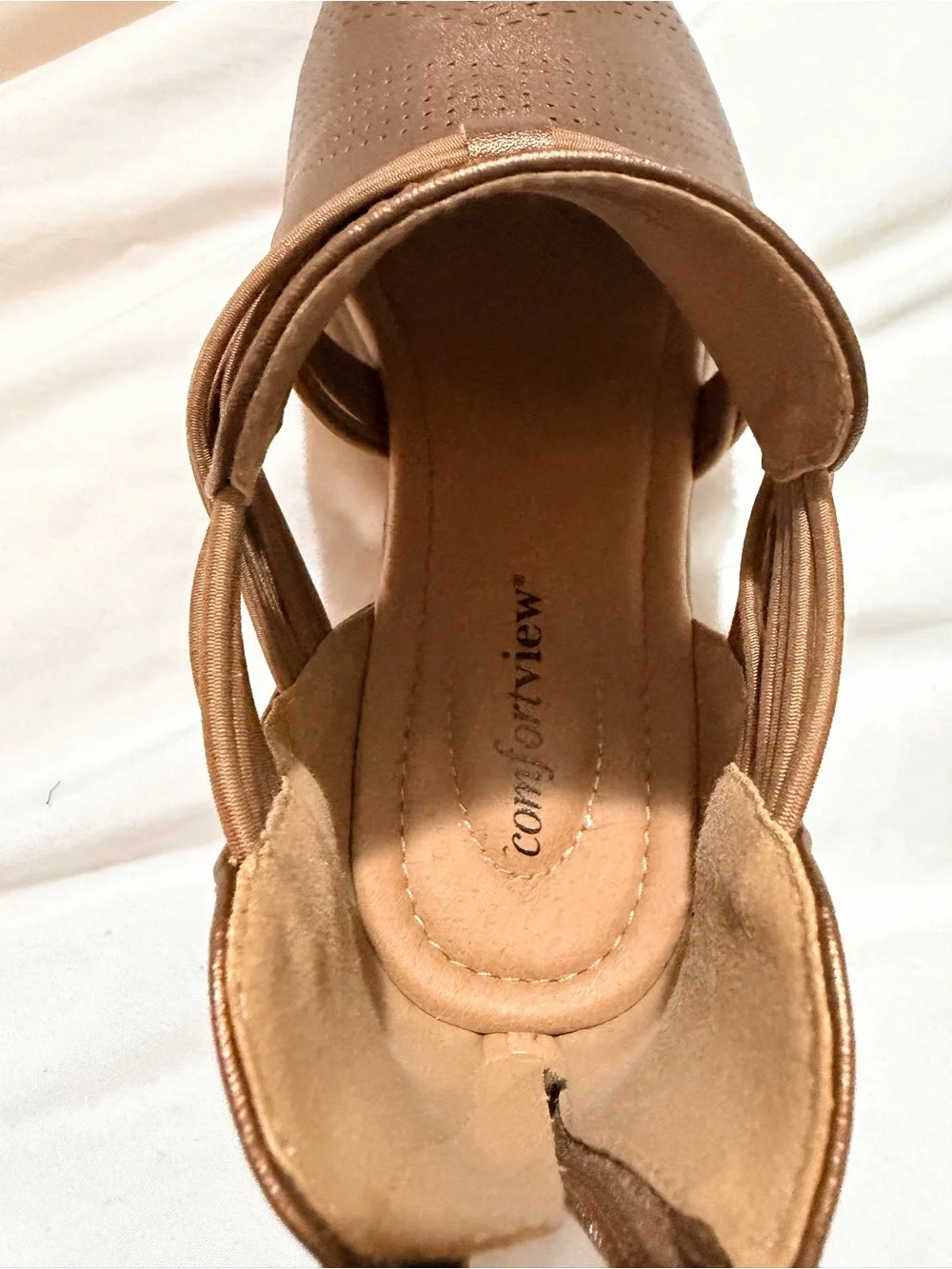 comfortview Girls Bronze Back-Zip Sandals